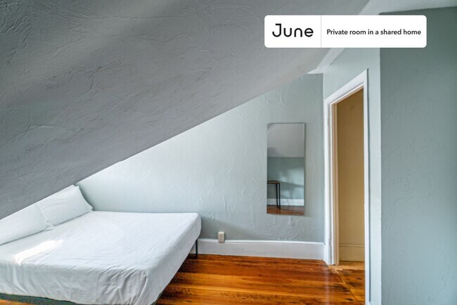 Photo - Room in Shared 6 bed/2 bath home Unit F