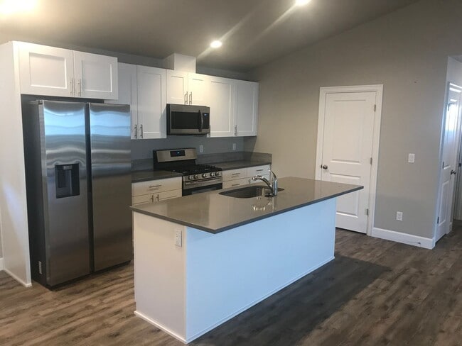 Photo - Pet Friendly, Single Level 3 Bedroom Home ...