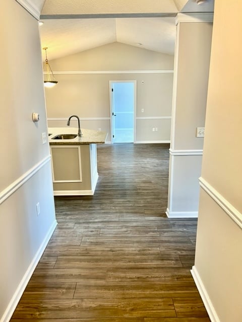 Building Photo - 800 Hidden Ridge Ct Unit #303