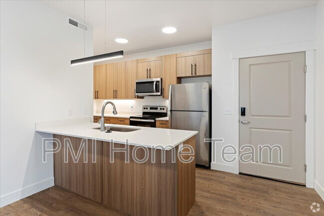 Building Photo - 3378 Washington Blvd Unit 102 Rental