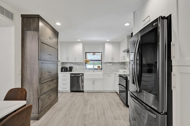 Photo - Southeast 1st Street, Fort Lauderdale, FL 33301 - 3 BR 2 BA single-family home