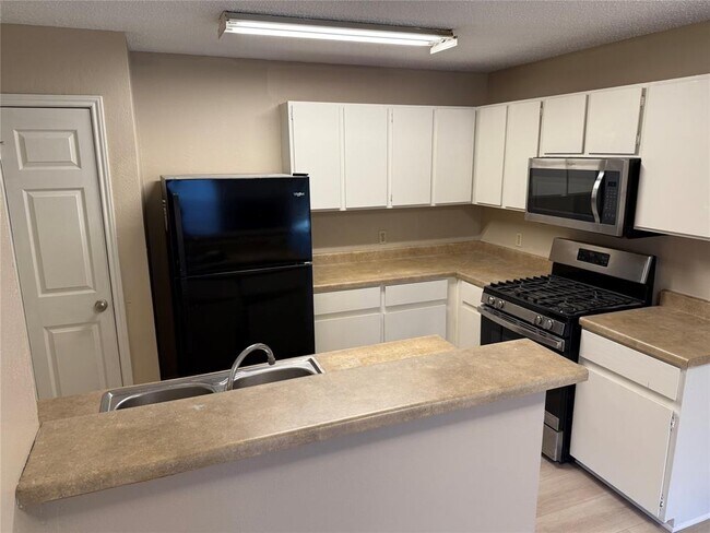 Photo - 1805 Golden Pheasant Dr