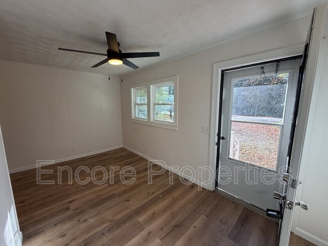 Photo - 310 Depot St