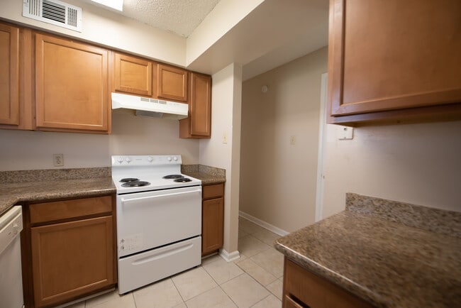 14355 S Harrells Ferry Rd Unit 104