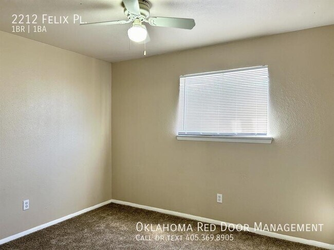 Photo - 2212 Felix Pl