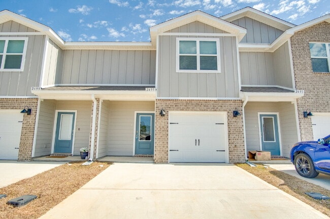 Building Photo - Brand New! Stylish 3BR/2.5BA Townhome with Modern Finishes, Quartz Kitchen, Garage, and Easy Acce...