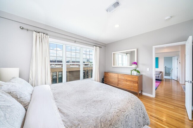 Photo - 1120 Clinton St Rental