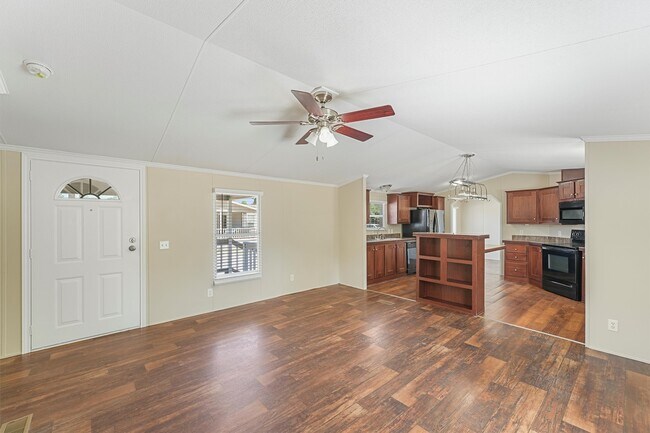 Photo - 21864 Russell Dr