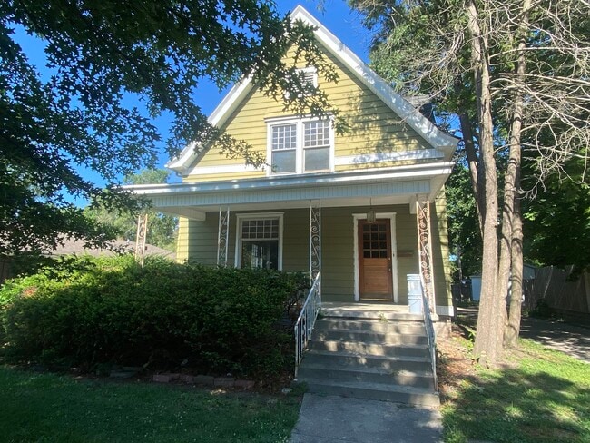 Building Photo - 1510 N Walnut St Rental
