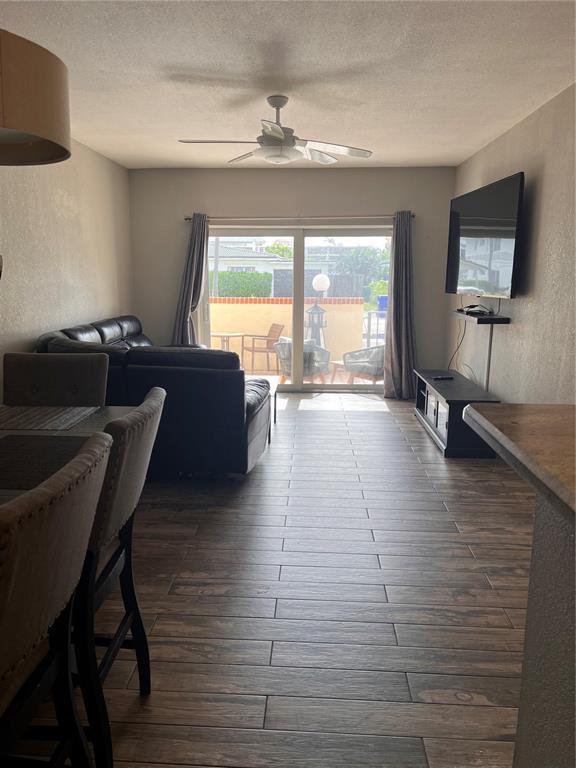 Photo - 400 N Riverside Dr Unit 104