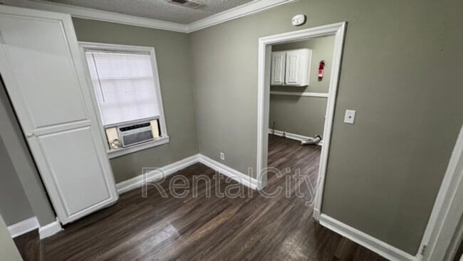 Photo - 3645 Guernsey Ave