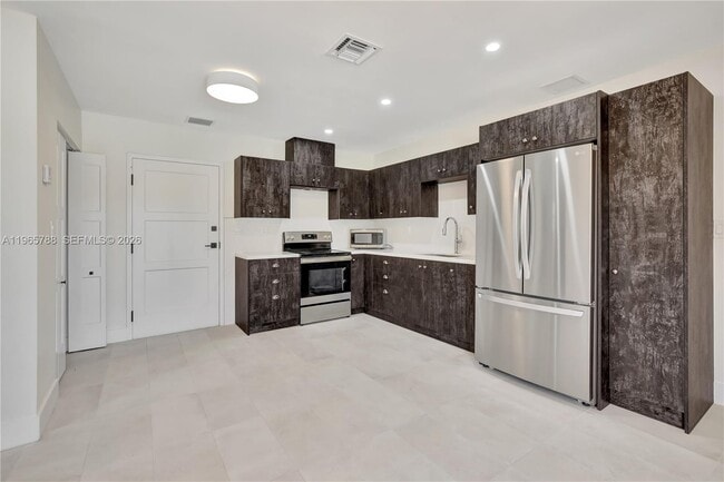 Photo - 5980 SW 40th Ave Unit C