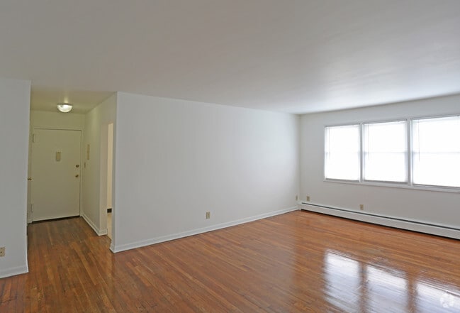 2BR, 1BA