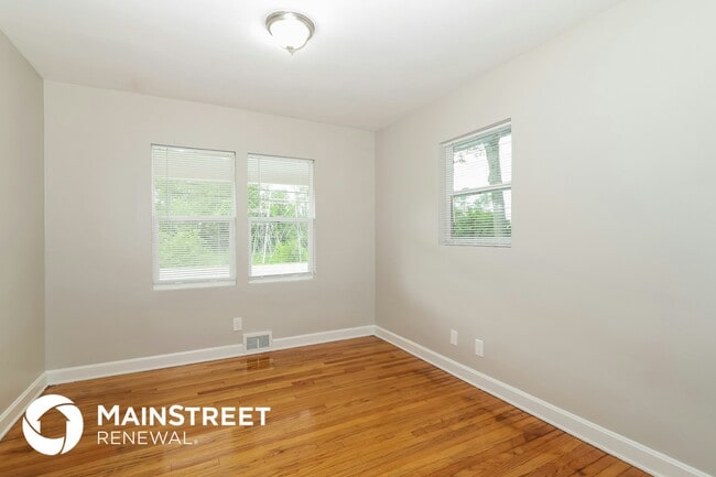 Photo - 3005 Rockford Ln