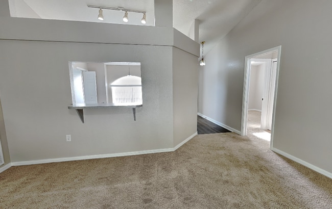 Photo - 165 Kings Pond Ave