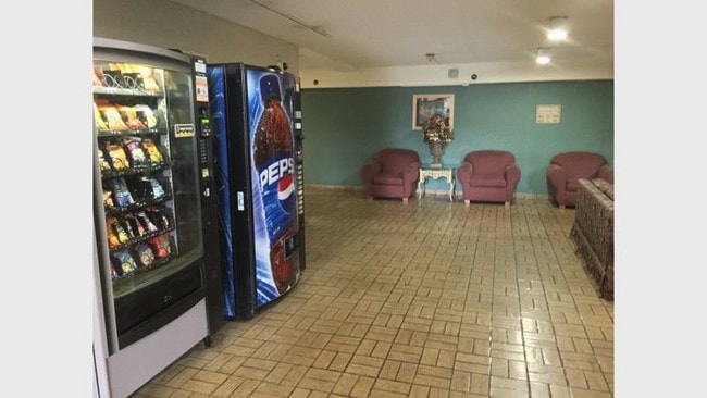 Photo - Champaign Place