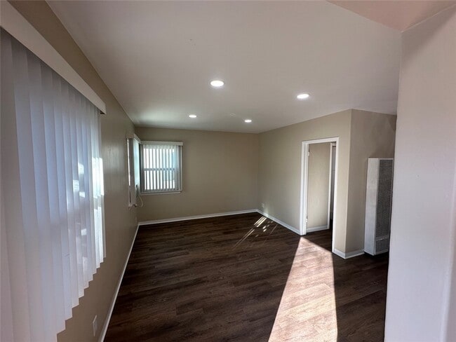 901 N San Gabriel Ave Unit 5