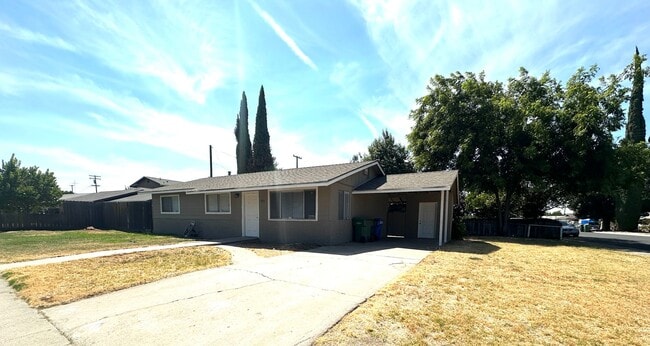525 Downing Ln