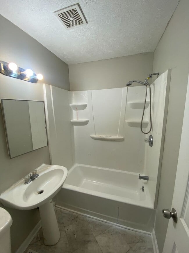 Photo - 1206 Edgemont Ave Unit 1208 Edgemont Ave