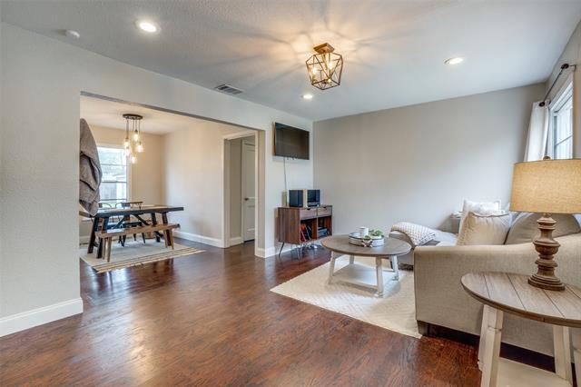 2111 Norwood Dr