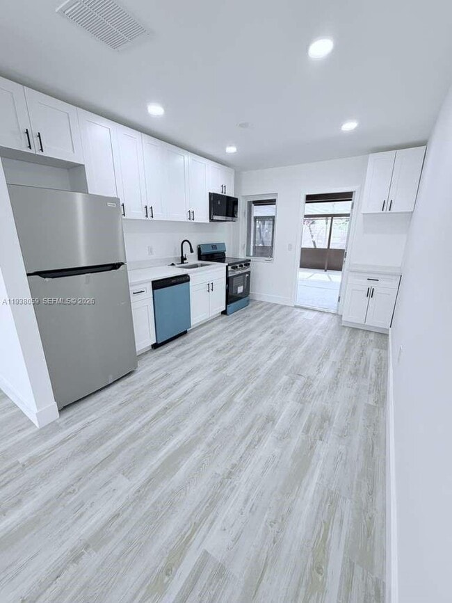 Photo - 134 SW 14th Ave Unit A