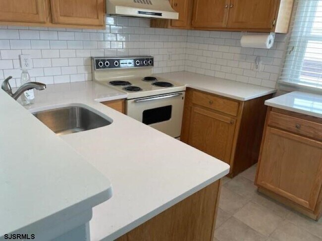 Photo - 61 Simpson Rd