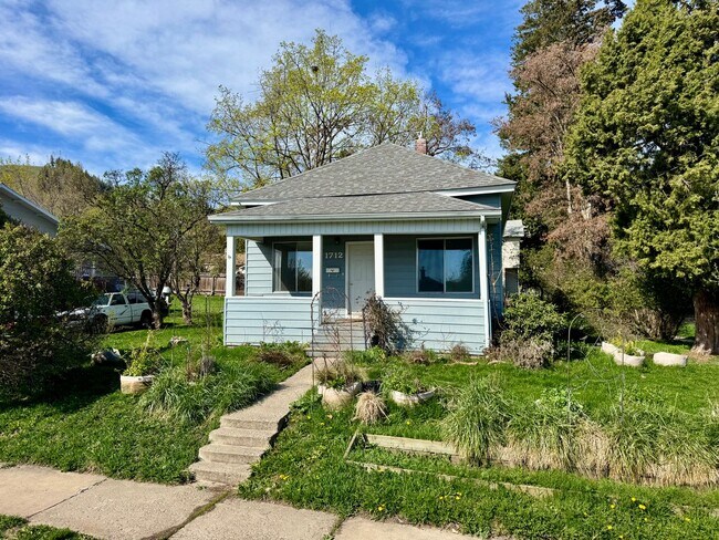 Photo - 1712 Walnut St