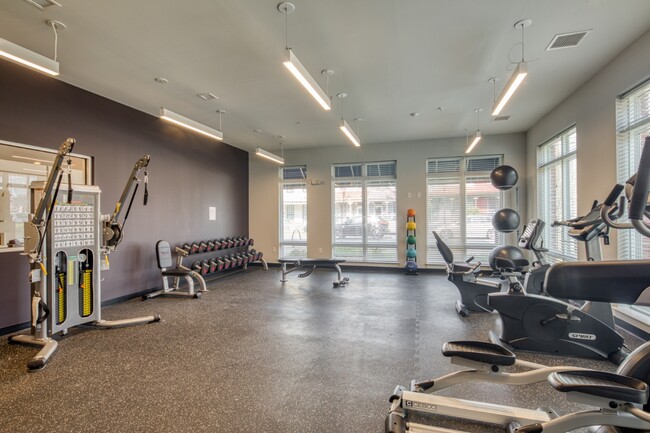 Gimnasio con sala para mudanza - Van de Vyver