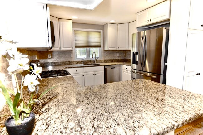 Photo - 172 Edgehill Rd