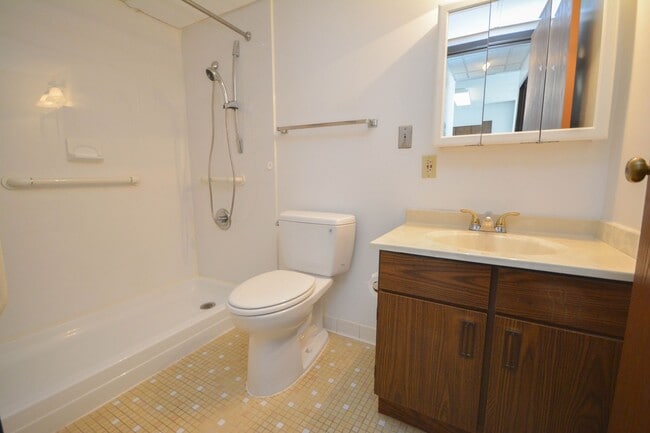 Photo - Stewartvilla Apartments Unidad #101