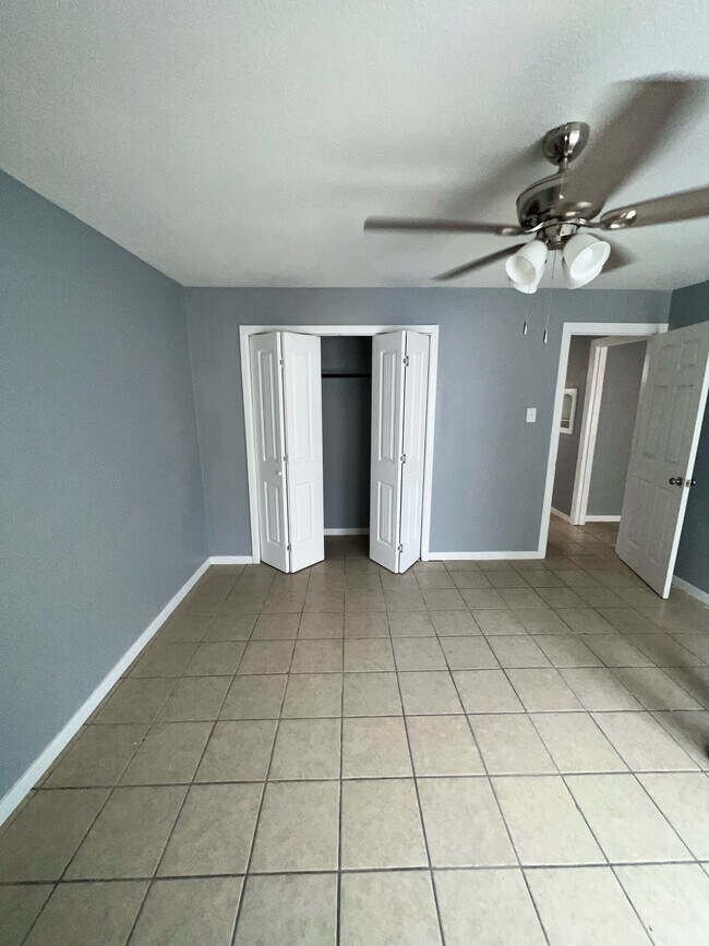 Photo - 307 W Alice Ave