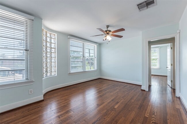 Photo - 1413 23rd Street Rear Unidad 10