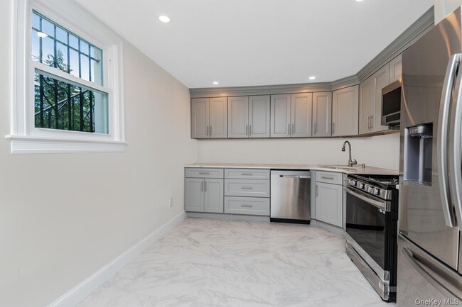 Photo - 2 Bryn Mawr Pl Unidad Gr Level