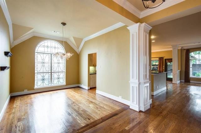 Photo - 725 Saxon Trail