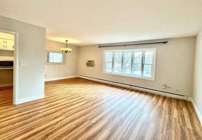 Photo - 510 W Eastman St Unit 2E