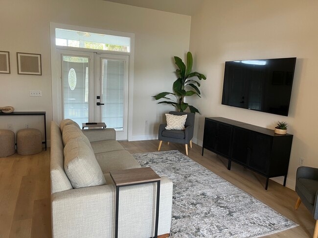 Photo - 37015 Waldo Dr