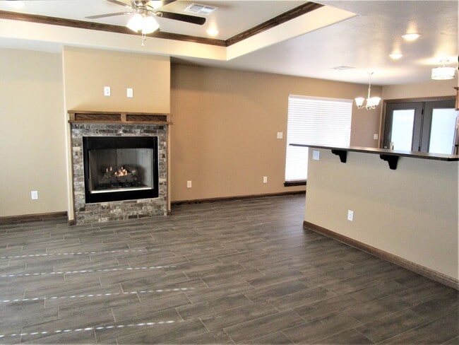 Photo - Like New! 3 bedroom 2 bath 2 car garage!