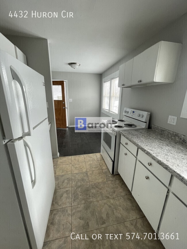 Photo - 4432 Huron Cir