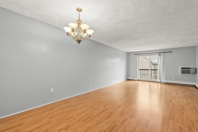 Photo - 245 Sea St Unit 16