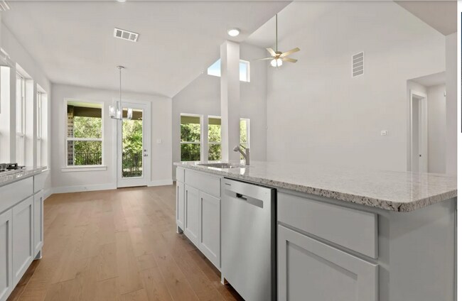 Photo - 6506 Vivian Ln