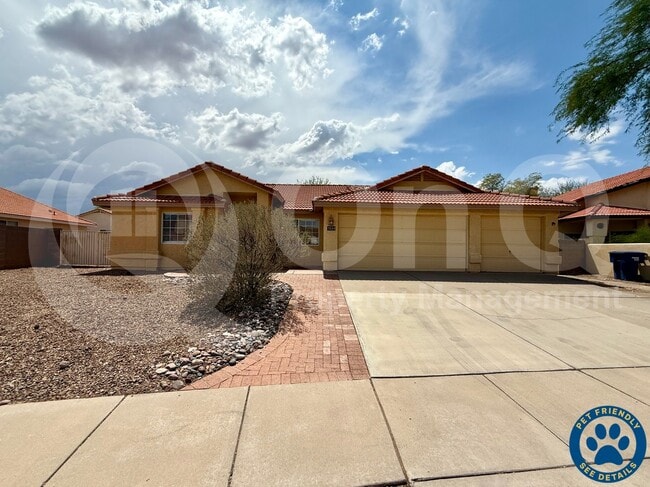 Building Photo - 7634 S Wildberry Ave Rental