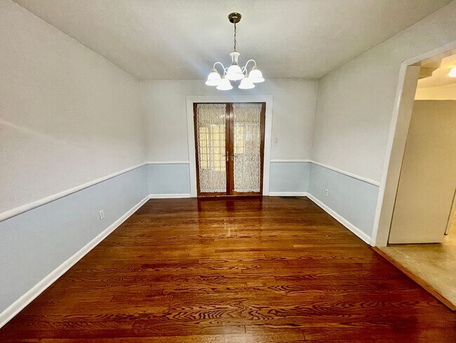 Photo - 1805 S Valley Rd Ave