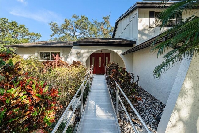 4611 Landscape Dr