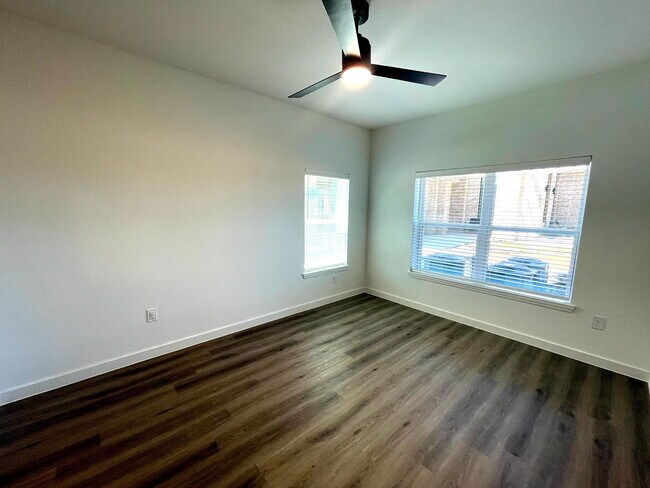 Photo - 701 Saginaw Sq Blvd Unit 02216