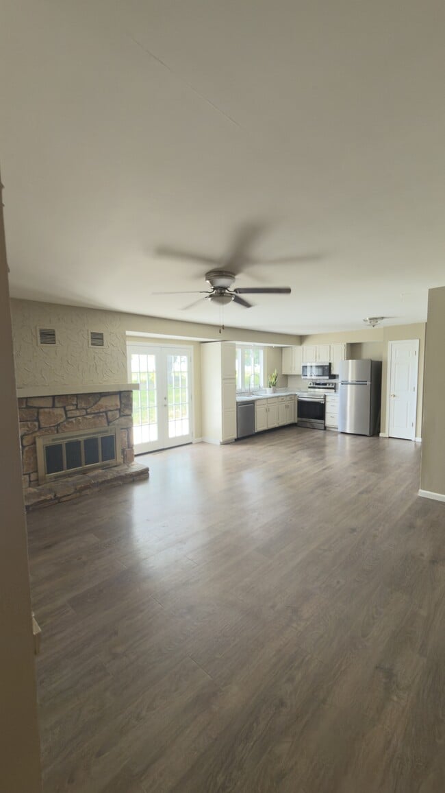 Photo - 40 S Hillview Dr
