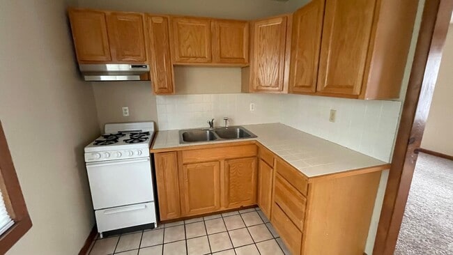 Photo - unique 1 bedroom, 1 bathroom “tree top” apartment