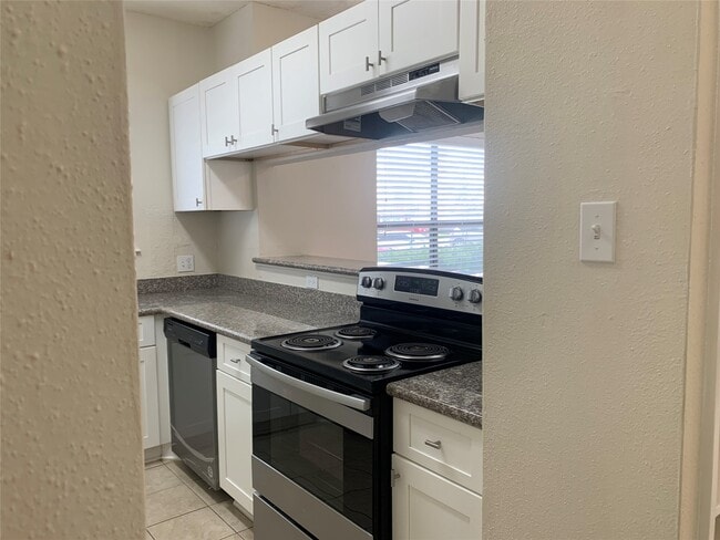 Building Photo - 2710 Grants Lake Blvd Unit C9