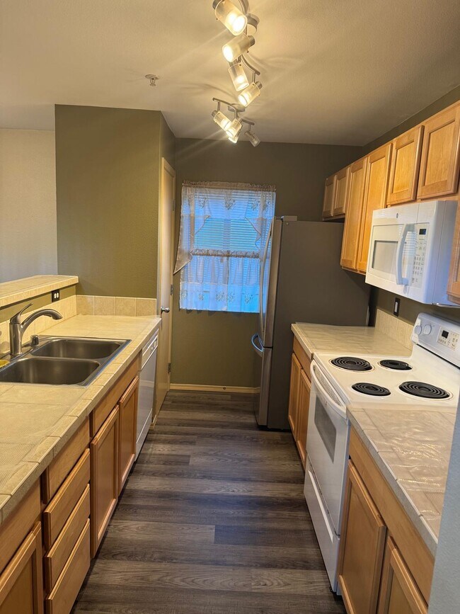 805 Harrington Pl SE Unit 3142