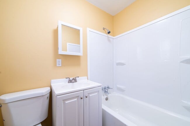 Photo - 323 W Peach St Unit Apt. B