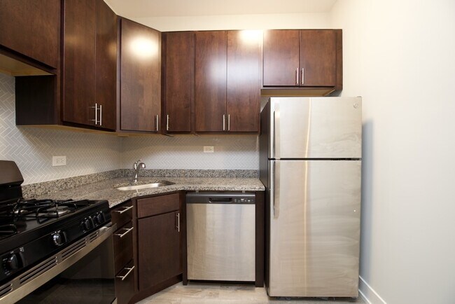 Photo - 4828 N Damen Ave Unit J06W